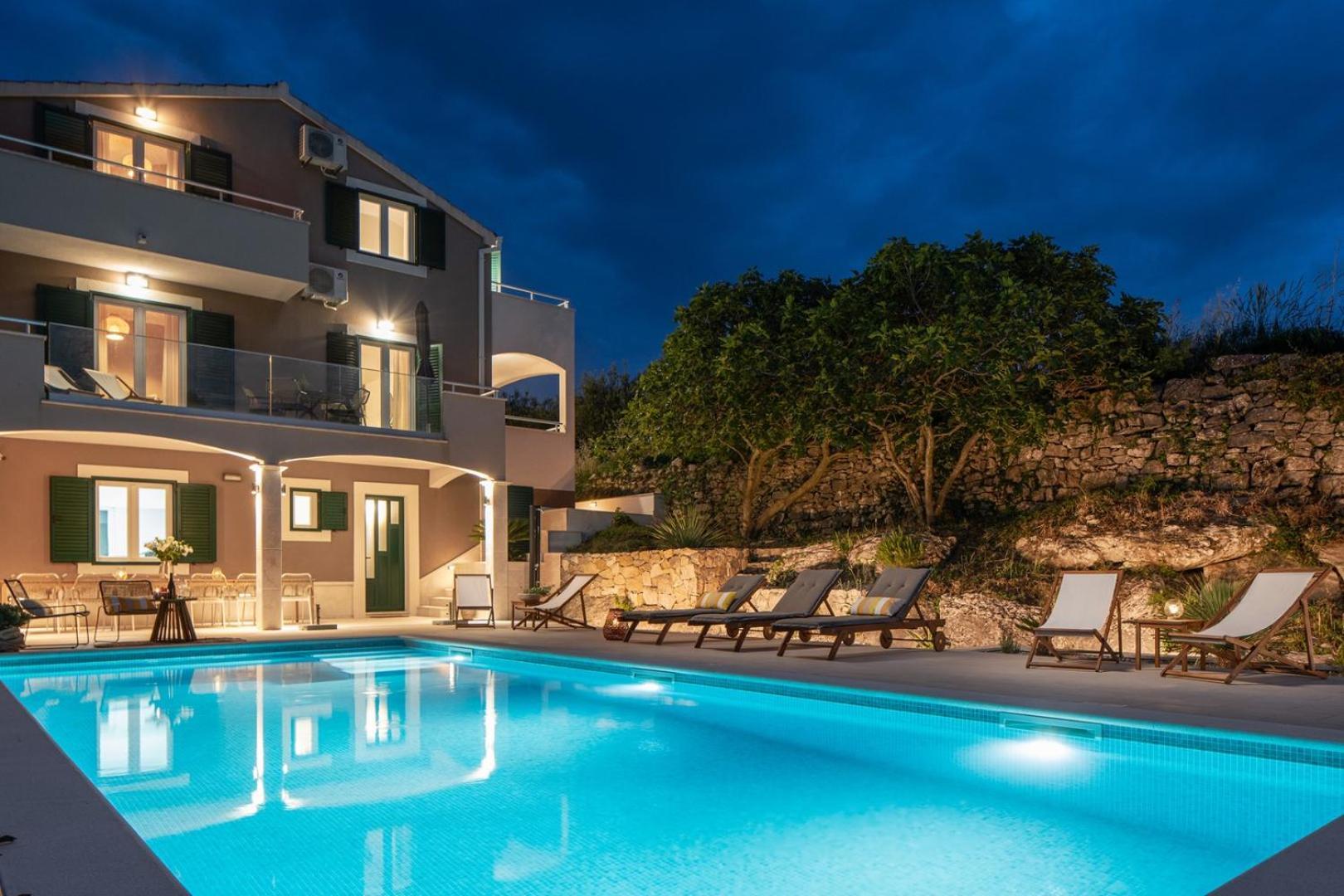 New! Villa Mamma Mia, A 6-Bedroom Property With 40Sqm Pool Podstrana Exterior photo
